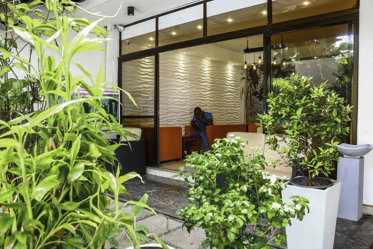 Hotel Sunshine Colombo Exterior foto